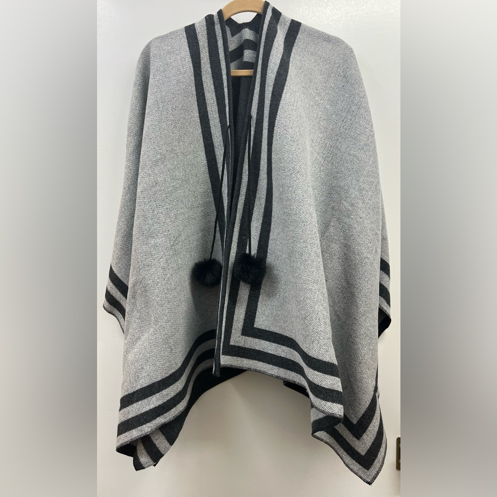 ANN TAYLOR Gray Reversible Faux Fur Pom Pom Poncho